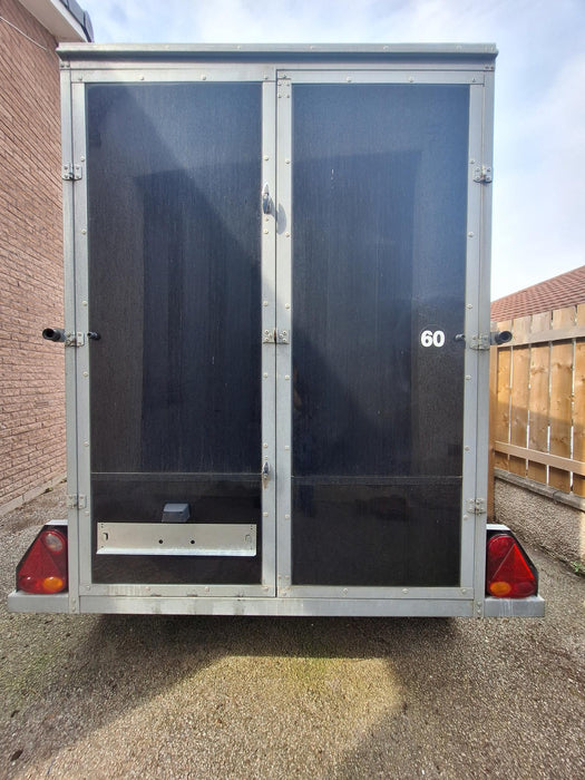 Aberdeenshire Box Trailer Weekend Hire  Friday 5pm - Monday 9am £99.00 Deposit £150.00